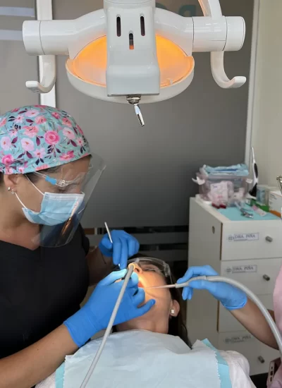 prevenir complicaciones dentales y enfermedades bucales.